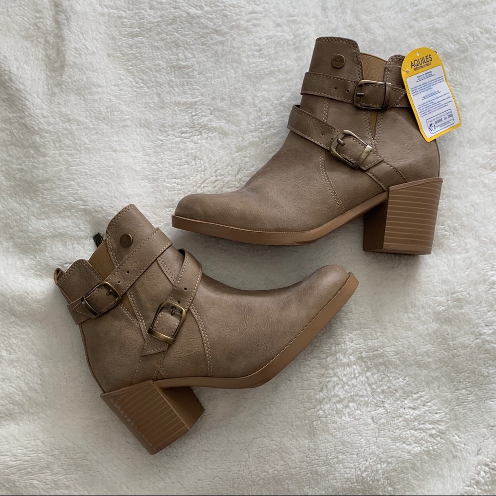 *NWT* AQUILES beautiful imported boots from Colombia